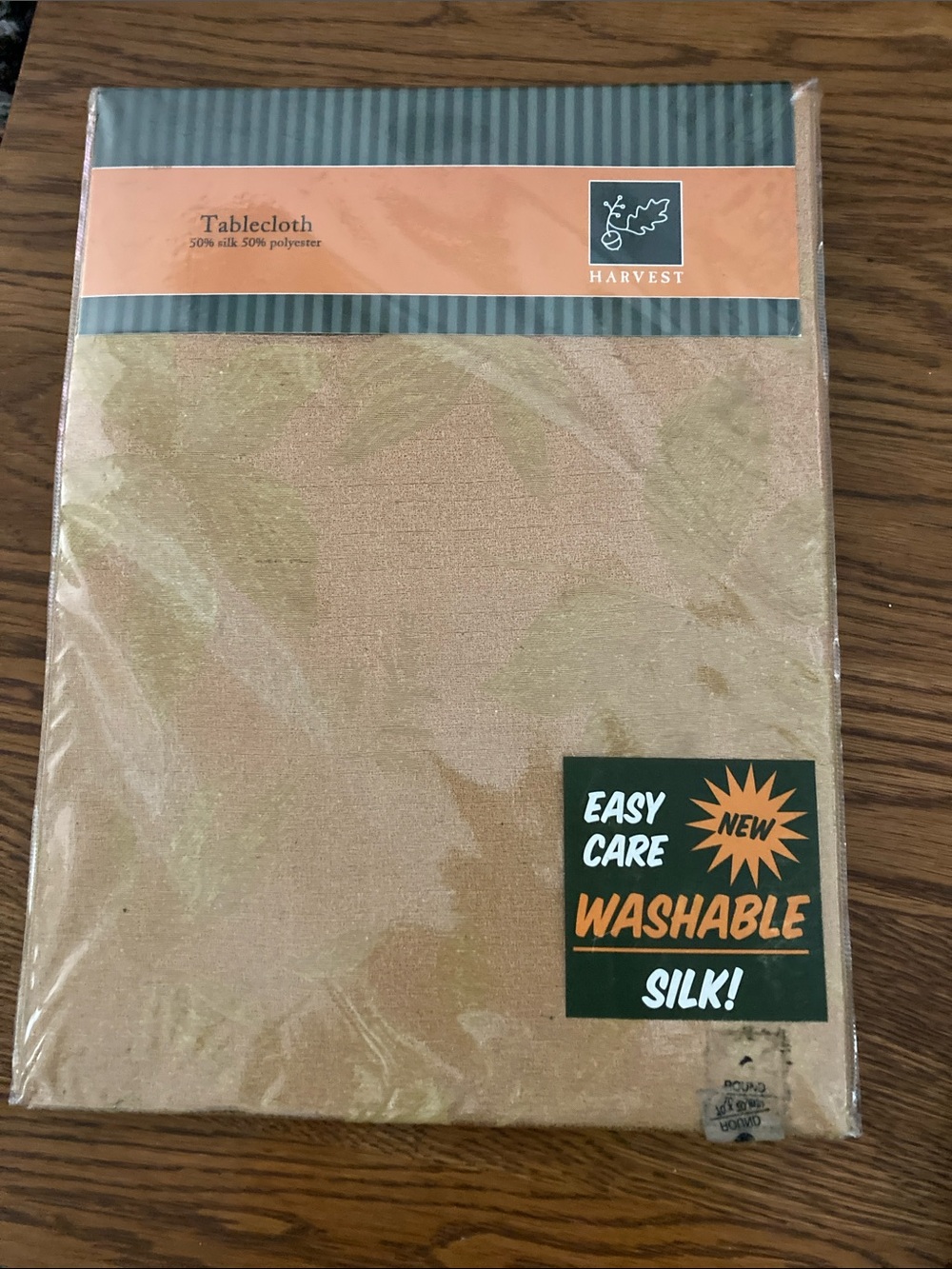 New round Vintage 50% silk 50% polyester gold leaves  Table cloth 70” round